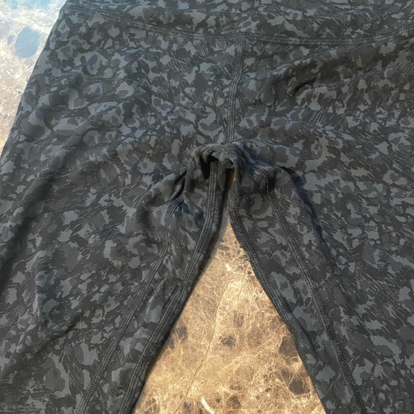 Lululemon Invigorate Legging - Picture 6 of 9